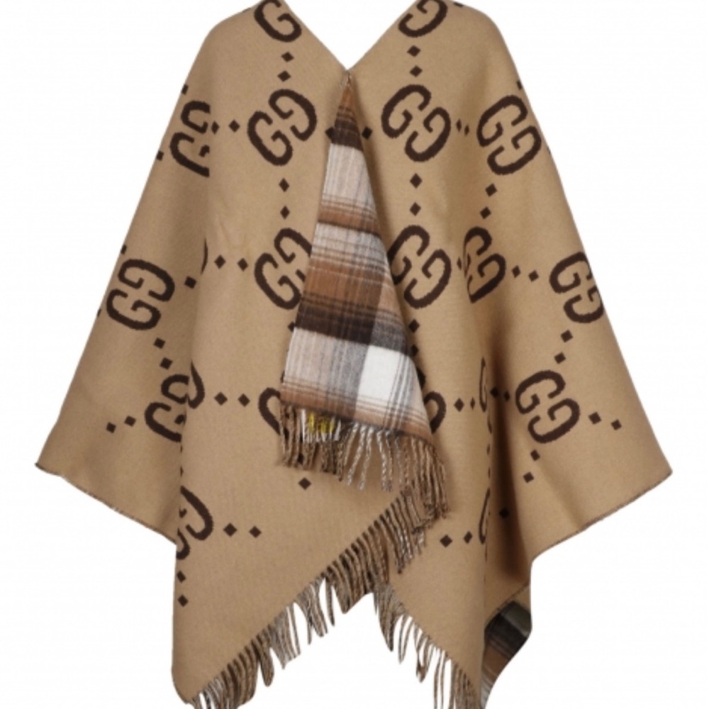 FLASH SALE‼️ NEW🔥 Authentic Gucci GG Reversible Wool Poncho